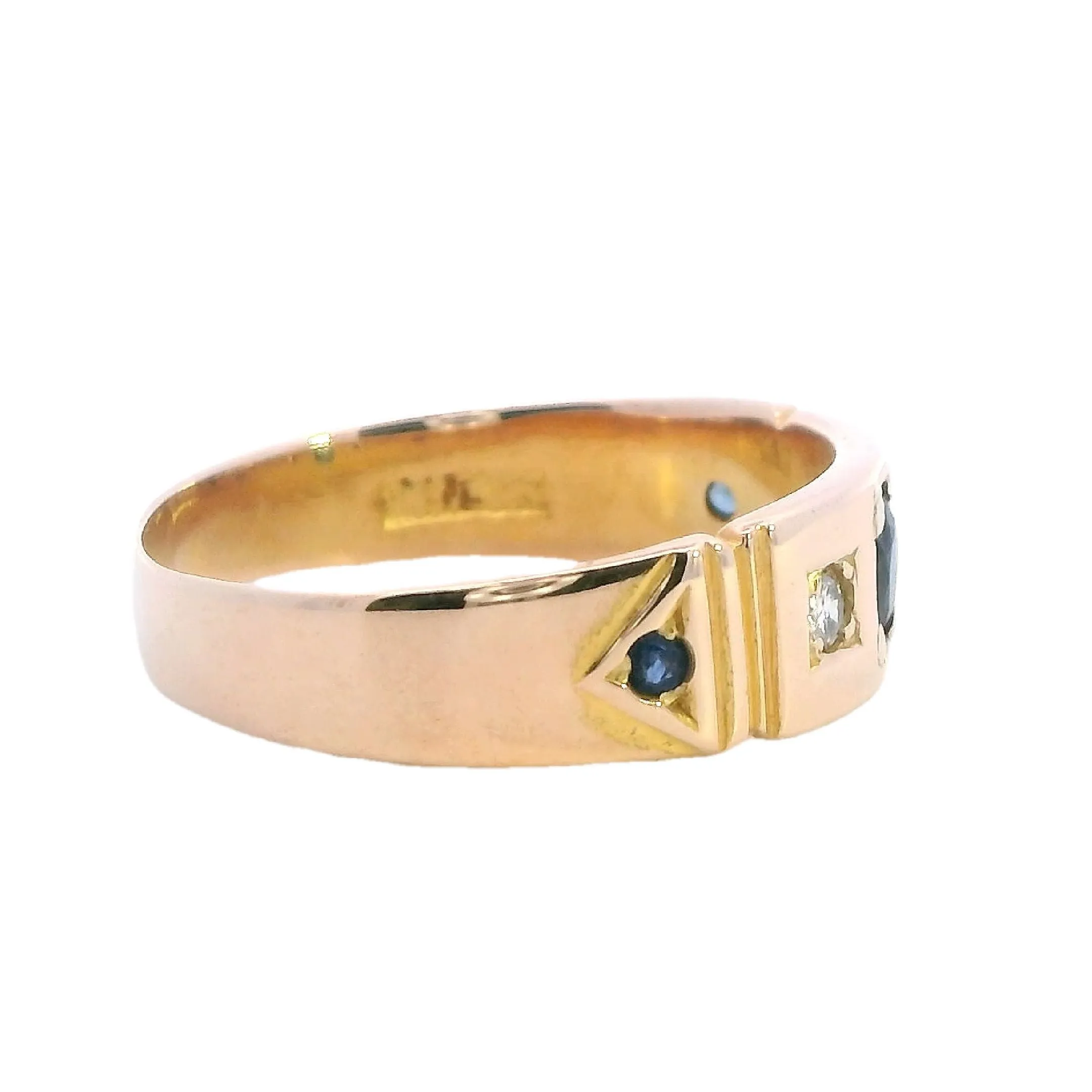 Exquisite Yellow Gold Sapphire Ring - Timeless Elegance