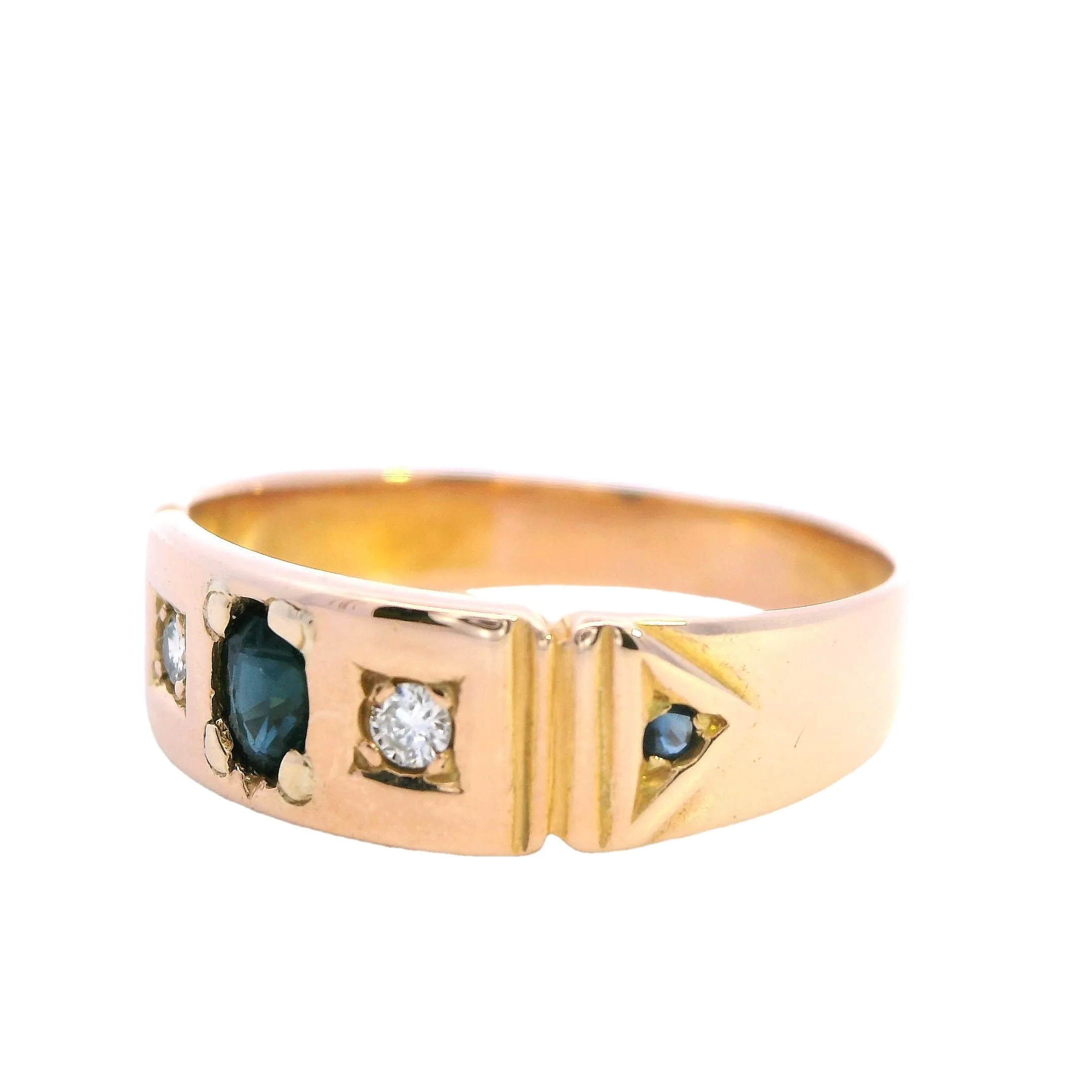 Exquisite Yellow Gold Sapphire Ring - Timeless Elegance