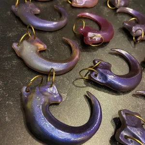 IRIDESCENT PURPLE CLAW PENDANT