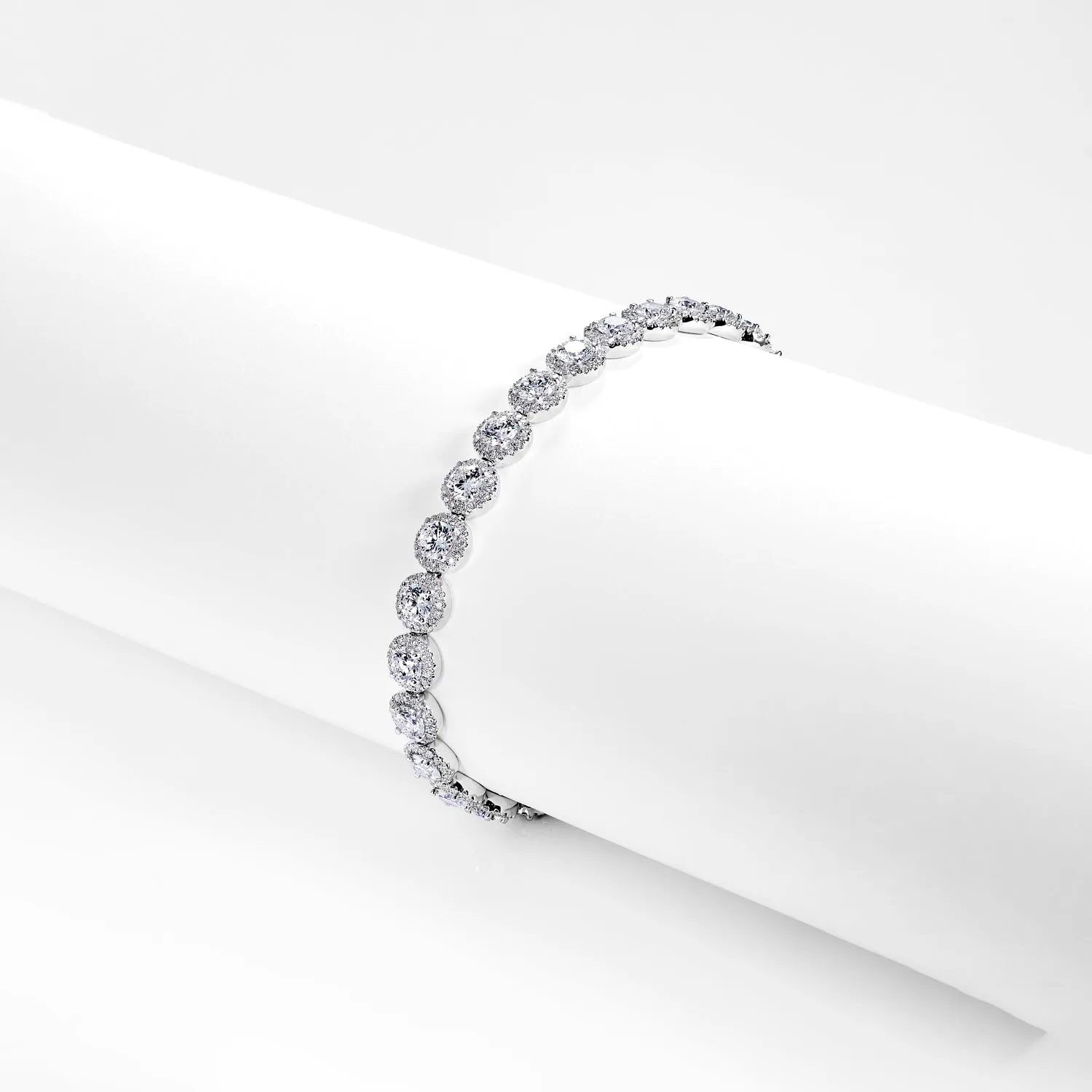 Lilla 8 Carats Round Brilliant Lab-Grown Diamond Tennis Bracelet in 18K White Gold