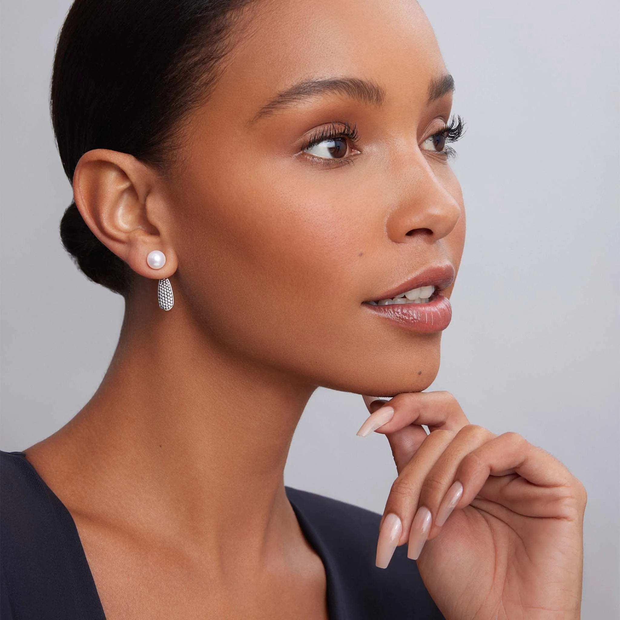 Luna Pearl Stud Earrings