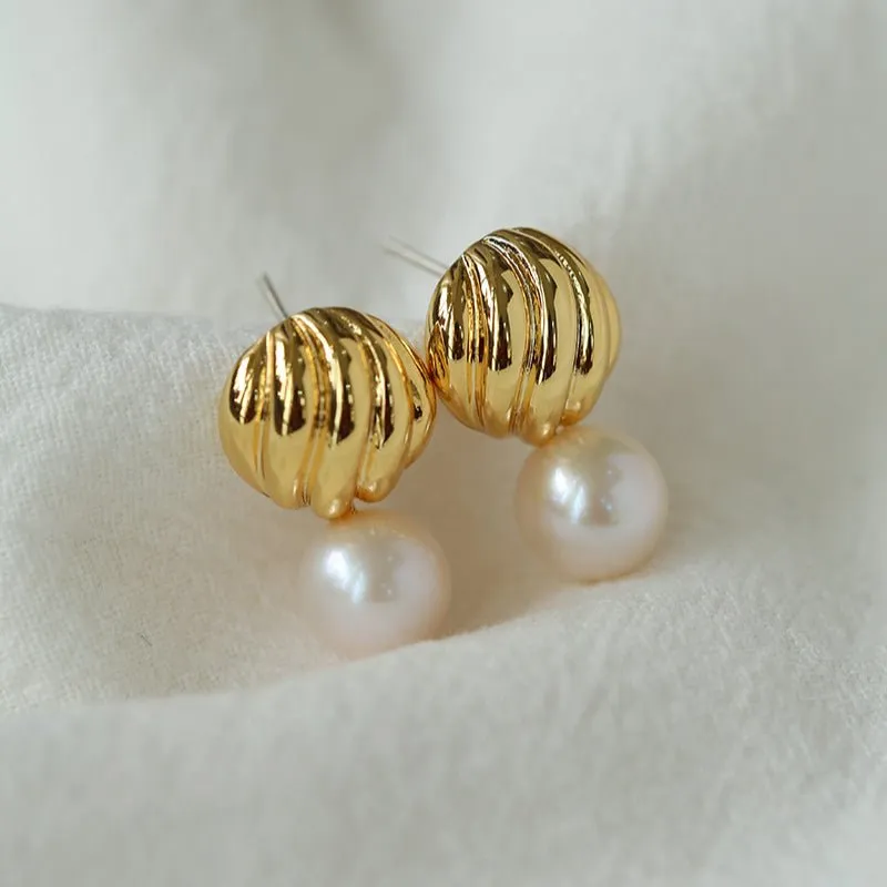 Metal Shell Pearl Drop Earrings