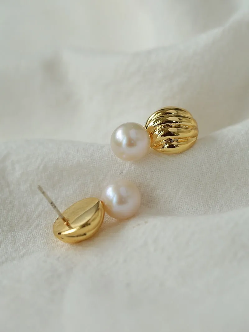 Metal Shell Pearl Drop Earrings