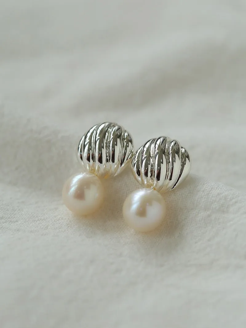 Metal Shell Pearl Drop Earrings