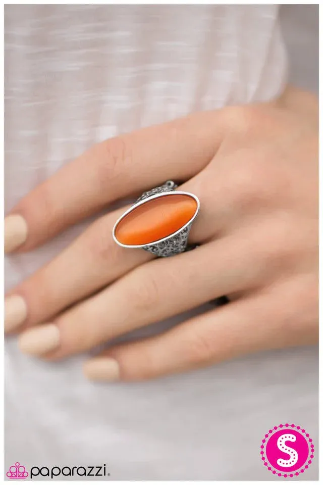 Paparazzi Ring ~ Look At Her GLOW! - Orange