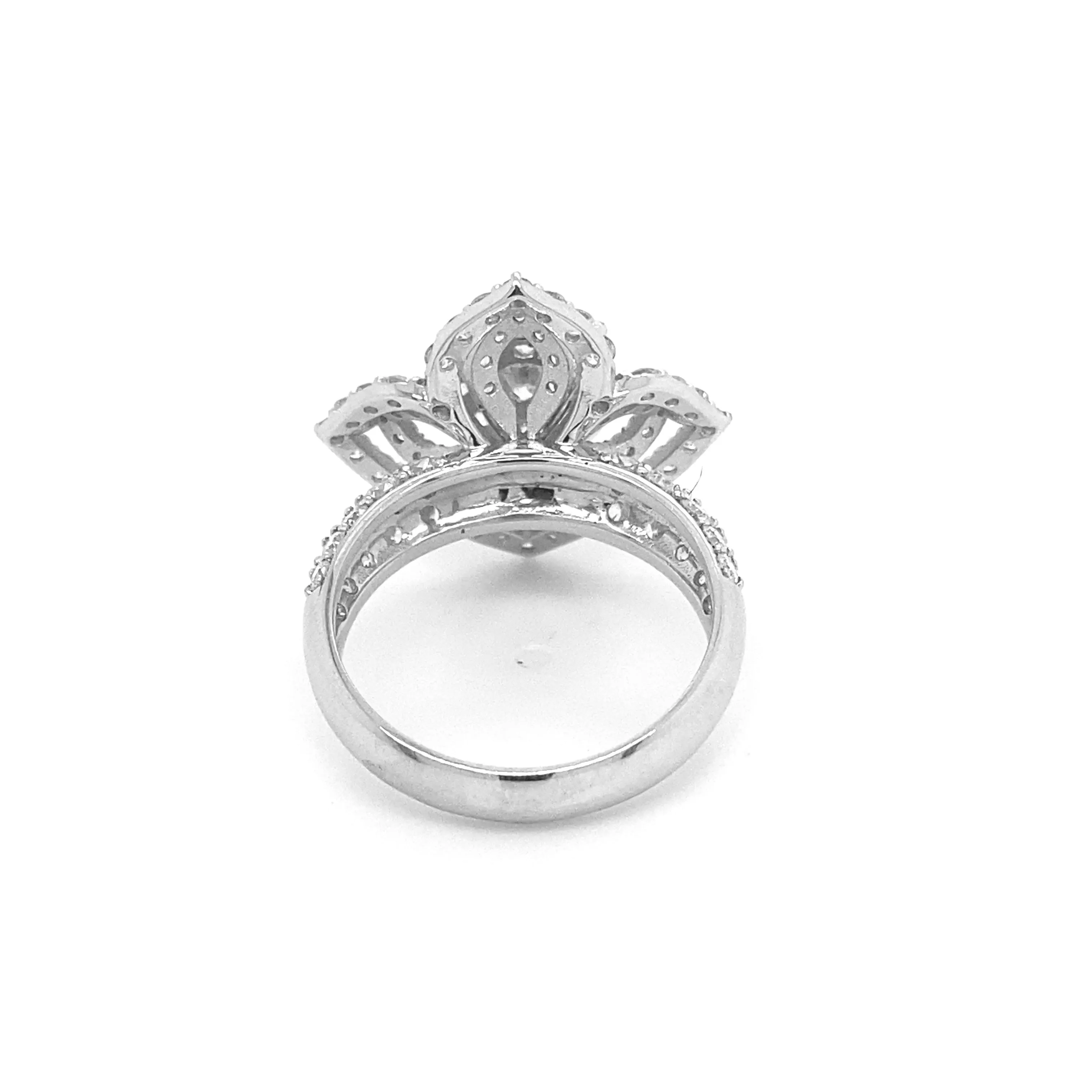 Round Diamond Lotus White Gold Ring R026N